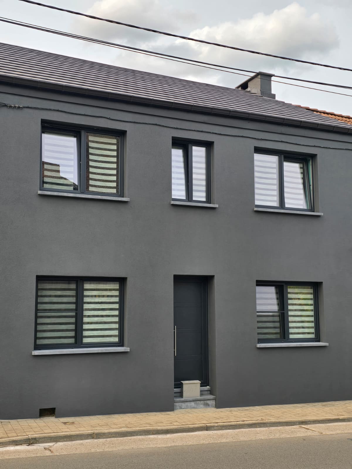 FENETRE NOIR MOUSTIQUAIRE